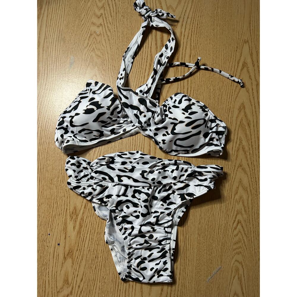 C1 New Women’s 2Pc Animal Print Bikini 👙 Swimsuit size Small/Medium